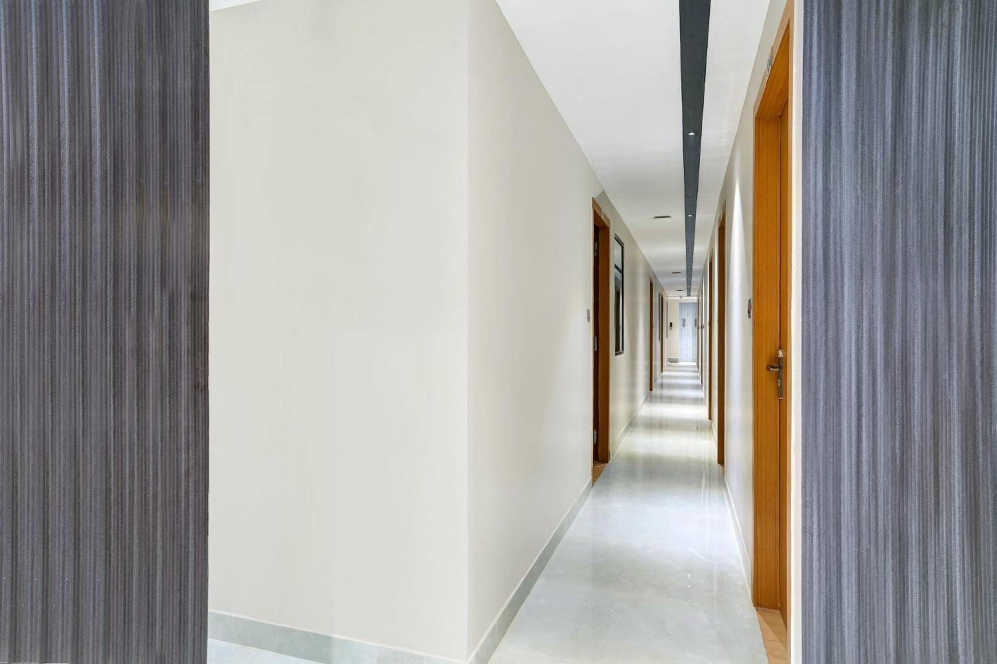 Townhouse Oak Sarusajai Stadium Dispur Exterior photo