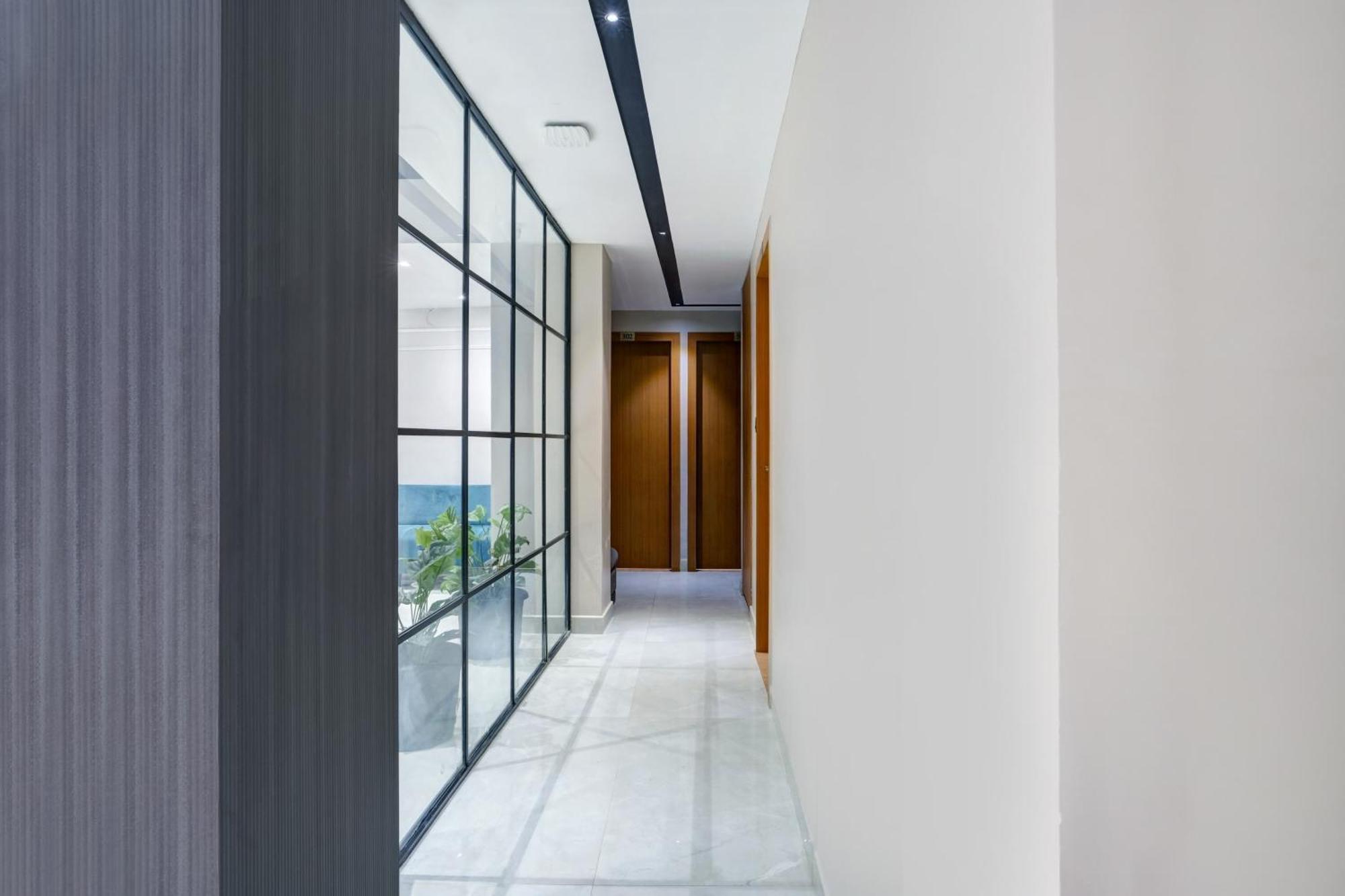 Townhouse Oak Sarusajai Stadium Dispur Exterior photo