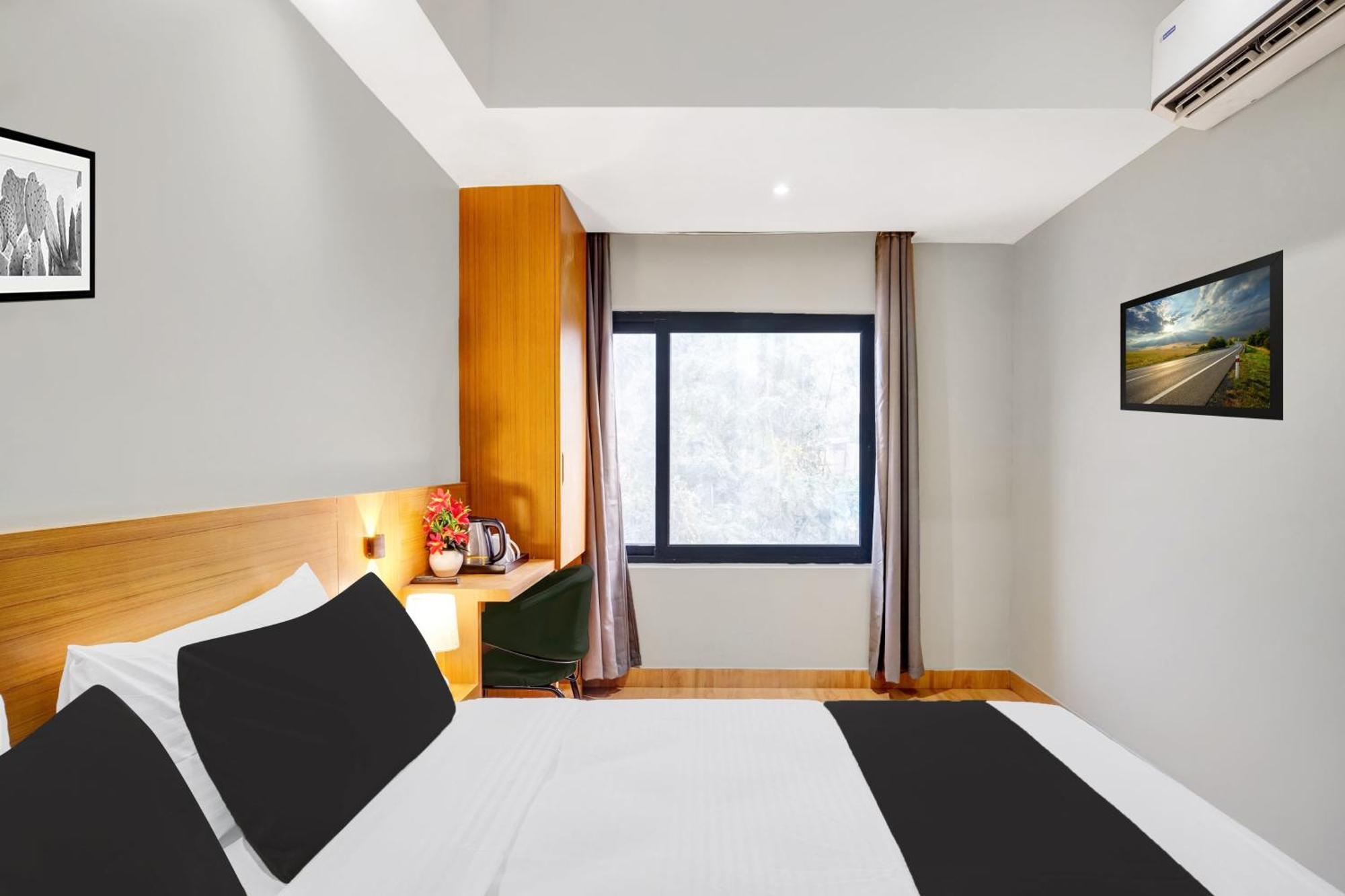 Townhouse Oak Sarusajai Stadium Dispur Exterior photo