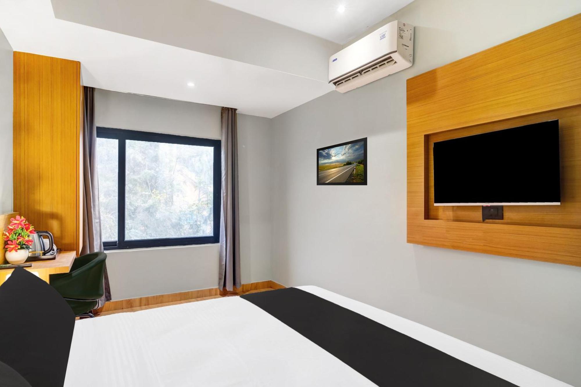 Townhouse Oak Sarusajai Stadium Dispur Exterior photo
